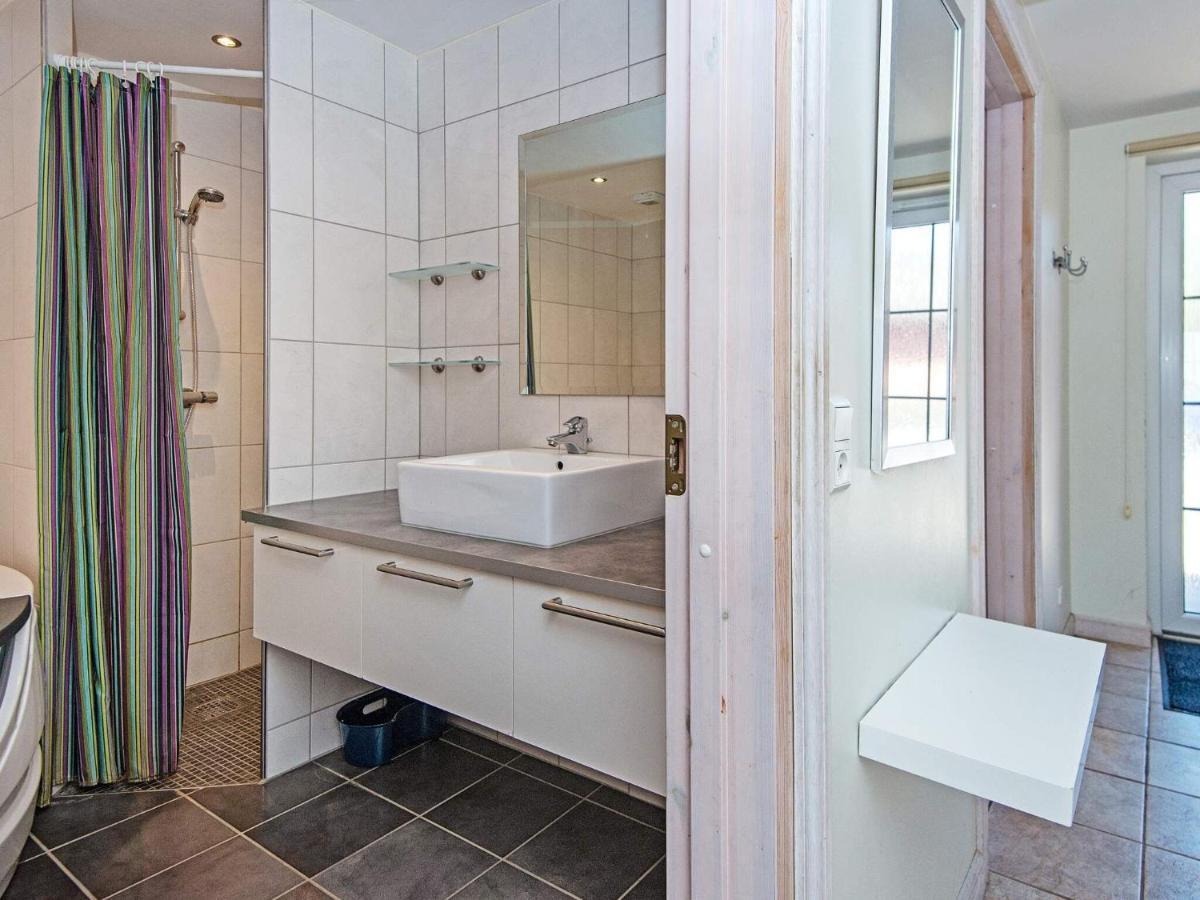 8 Person Holiday Home In R M Bolilmark Eksteriør billede